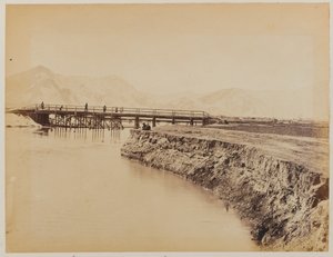 Ponte sul fiume Kabul