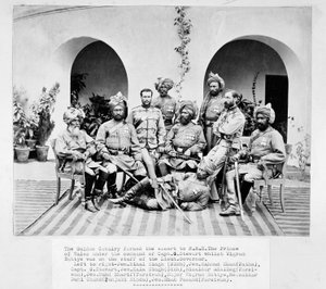Ufficiali britannici e indiani del Corpo delle Guide da Unknown photographer