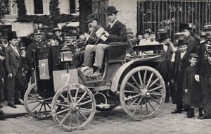 Concorrenti in una gara di auto senza cavalli, automobile da Unknown photographer