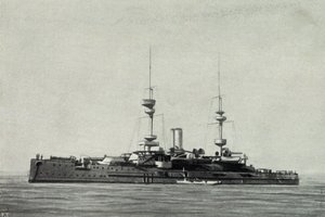 La corazzata inglese Ocean, affondata durante la Battaglia dei Dardanelli il 18 marzo da Unknown photographer