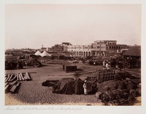 Veduta di Madras della Spiaggia Sud dal Molo e mostrando le Corti di Giustizia da Unknown photographer
