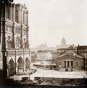 Notre Dame de Paris e la piazza, fine XIX secolo da Unknown photographer