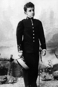 Ritratto di Alphonse Leon Ferdinand de Bourbon (1886-1941), noto come Alfonso XIII, Re di Spagna da Unknown photographer