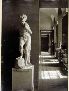 Il Louvre e "Il Prigioniero" di Michelangelo Buonarroti