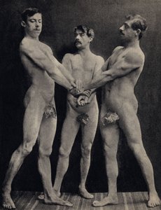 Il giuramento degli Orazi, posa di tre uomini nudi che giurano. Fotografia, fine XIX secolo, Parigi. Collezione Selva da Unknown photographer