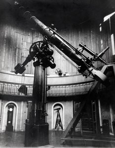 Il telescopio Schmidt di Giovanni Virginio Schiaparelli (1835-1910) astrofisico a Brera (Milano). Osservò configurazioni rettilinee sul pianeta Marte, chiamandole canali marziani (canali)