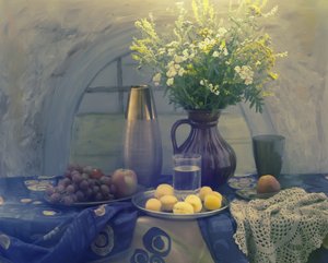 Fiori di campo e frutta fresca