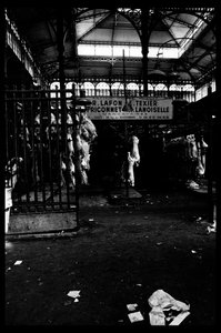 Les Halles di Parigi poco prima della demolizione di agosto 1971 (foto b/n)