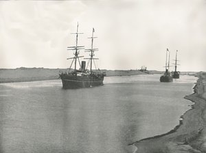 Navi sul Canale di Suez, Kantara, Egitto da W and S Ltd