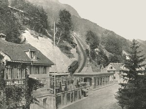 Punto di partenza della Ferrovia del Pilatus, Alpnachstad, Svizzera da W and S Ltd