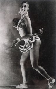 Josephine Baker vestita con una cintura di banane da Walery
