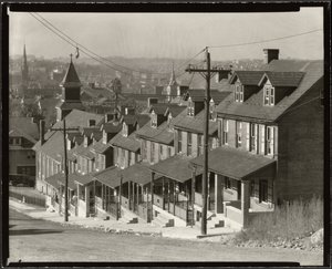 Case bifamiliari a Bethlehem, Pennsylvania da Walker Evans