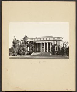 [Wheaton College: La Biblioteca (1923)]