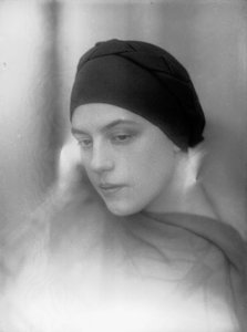 Ritratto di Anita Pittoni, 1933 circa (foto b/n)