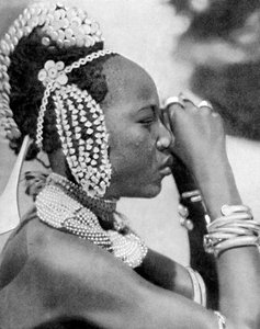 Una ragazza nigeriana, 1936 da Wide World Photos