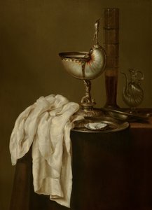 Stillleben mit Nautilus-Pokal