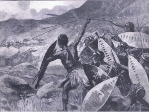 Combattimento nelle colline di Matoppo: carica dei Matabele, illustrazione da Cassells History of England, 1900 da William Barnes Wollen