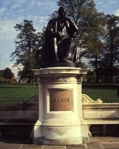 Statua del Dr. Edward Jenner da William Calder Marshall