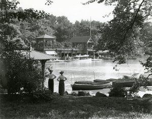 Casa delle Barche di Central Park, c.1910-21