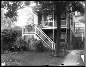 Casa di Mrs. Perenes, Inwood, New York, c.1910 da William Davis Hassler