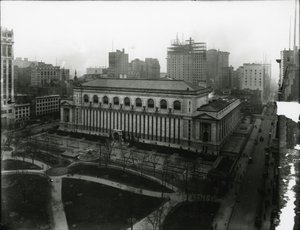 Biblioteca pubblica di New York e Bryant Park, c.1910-21 da William Davis Hassler