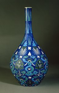 Vaso a bottiglia, prodotto da William de Morgan & Co., decorato da James o John Hersey, Sand