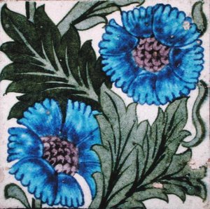 Piastrella con disegno floreale