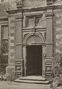 Porta, Aston Hall, Warwickshire (foto in bianco e nero) da William Galsworthy Davie