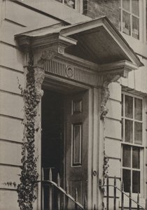 Porta, Castle Hill, Winchester da William Galsworthy Davie