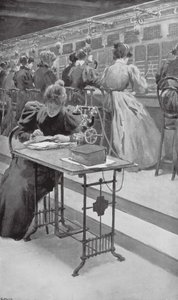 Al lavoro in una sala telefonica
