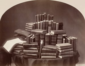 Natura morta con libri, 1870s-80s da William Notman.