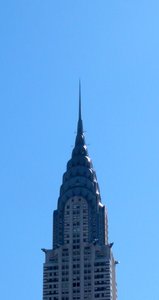 Il Chrysler Building è un grattacielo in stile Art Déco di New York, situato nella zona est di Manhattan. completato nel 1930. da William Van Alen
