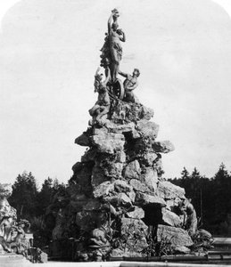 La fontana al Palazzo di Herrenchiemsee, Baviera, Germania, c1900s da Wurthle and Sons