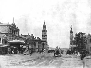King William Street guardando a sud, Adelaide, Australia