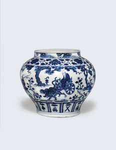 Un vaso blu e bianco eccezionalmente raro e importante, Guan da Yuan Dynasty Chinese School