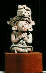 Urna funeraria a forma della dea zapoteca dei 