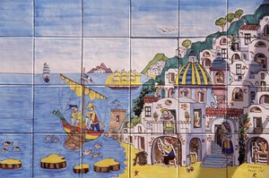 Piastrelle dipinte in ceramica, Positano, Costiera Amalfitana, Campania, Italia