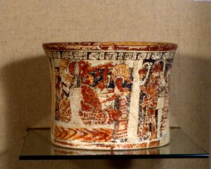 Vaso funerario da Calakmul, periodo tardo classico (600-900 d.C.) (ceramica)