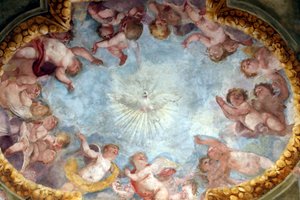 Spirito Santo e angeli. Affresco. Basilica di Santa Maria delle Vigne. Genova. Italia. da . .
