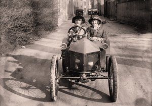 In giro in auto, c. 1912 da Frederick (attr. to) Barnard