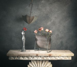 Rose rustiche e ombrello