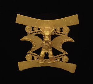Pendente raffigurante una figura con maschera simile a un pipistrello, Tardo Periodo V - Periodo VI, c.700-1550 da culture Diquis