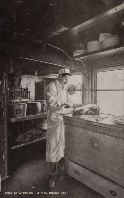 Chef al lavoro sulla carrozza ristorante L e NW (foto b/n) da (after) English photographer