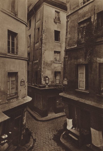 Incrocio delle strade Mondetour, Pirouette e de la Petite-Truanderie nel 1886 da (after) French Photographer