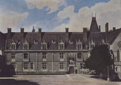 Castello di Blois, Facciata sul cortile da (after) French Photographer
