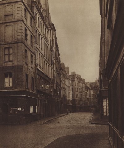 La rue de la Ferronnerie, vista dalla rue de la Reynie, l