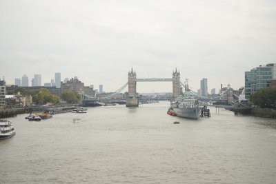 Il London Bridge sul Tamigi, nel cuore di Londra da Albert Mansour