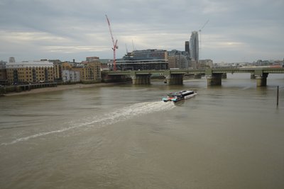 Il London Bridge sul Tamigi, nel cuore di Londra da Albert Mansour