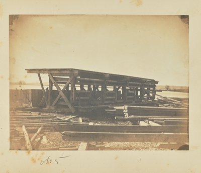 Rappresenta la piattaforma su cui sono costruiti i fondi delle arcate. da A.J. Russell