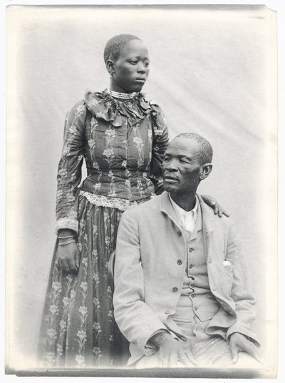 Khama e sua moglie, c.1910 da A. E. Hargreave